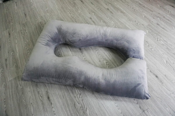 Gối Chữ U Cho Bà Bầu _ Nhung màu xám Gối chữ U cho bà bầu goiluoi.com 3