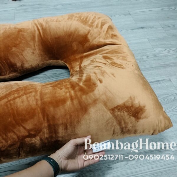 Gối bầu chữ U – nhung màu nâu Gối bầu chữ U goiluoi.com 2